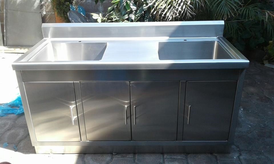 DOBLE TARJA EN GABINETE CON PUERTAS Y CAJONES