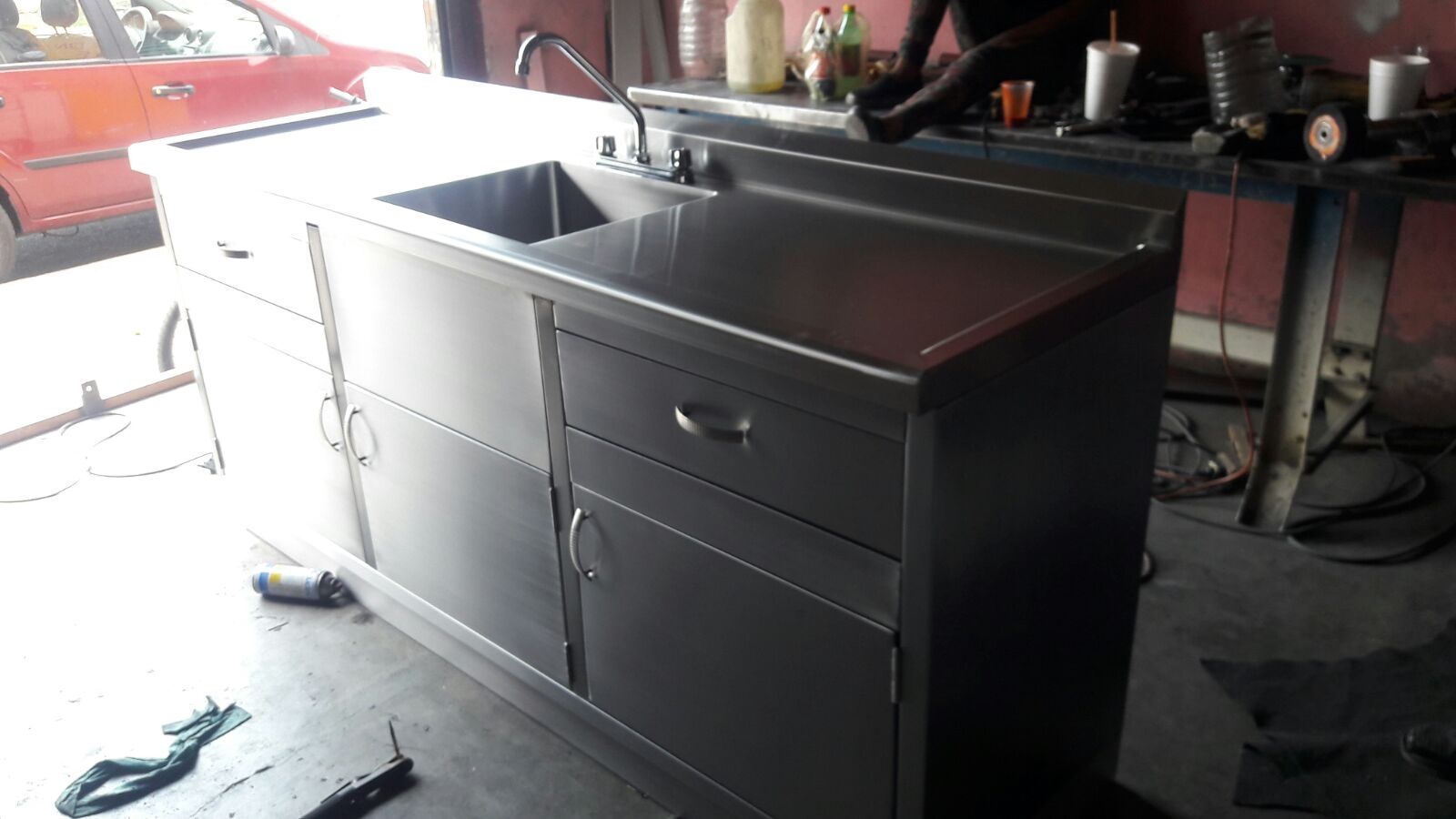 GABINETE TARJA CENTRAL DE ACERO INOXIDABLE